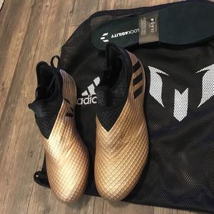 Brand new Messi 16+ soccer cleats. Rare Golden.